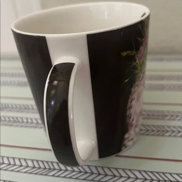 Vicki Sawyer Coffee or Tea Mug Rare "Snow Queen Owl Bone China PPD  13oz - Picture 4 of 6